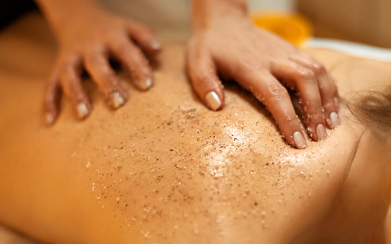 BODY EXFOLIATION AND MOISTURIZING · 2PAX