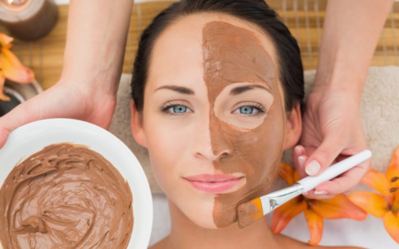AGE DEFYING FACIAL TREATMENT WITH GUA SHA